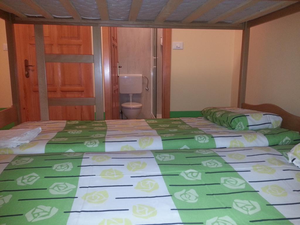 Europa Hostel Порторож Номер фото