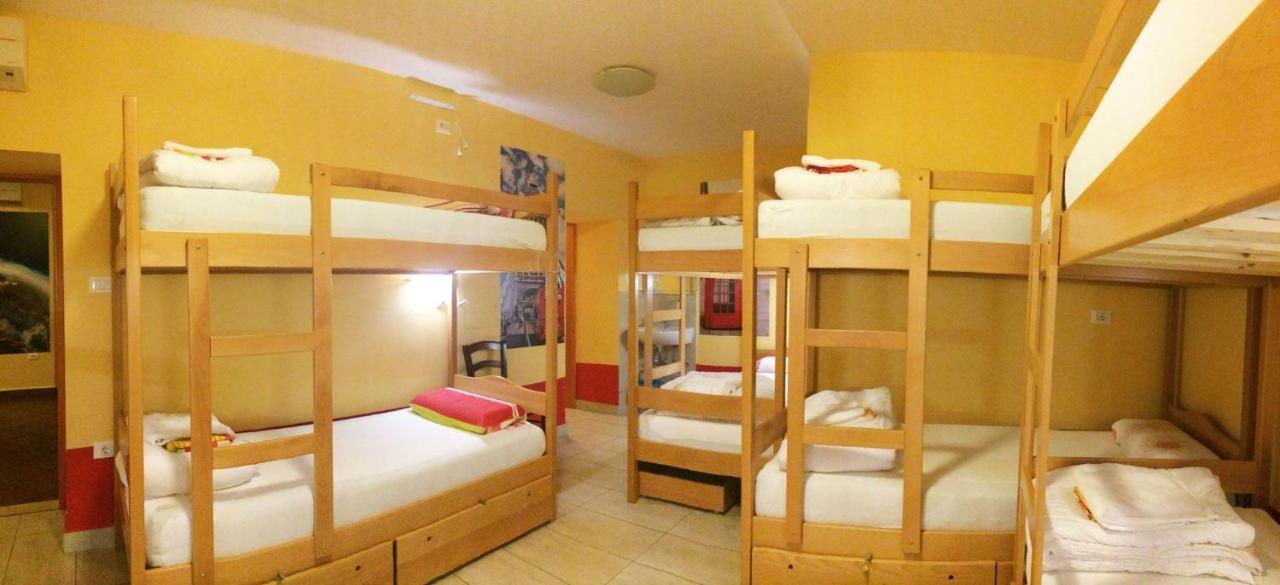 Europa Hostel Порторож Экстерьер фото